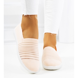 Royse rosa genombrutna sneakers 1