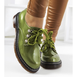 Grönlackade skor av Kristina 1