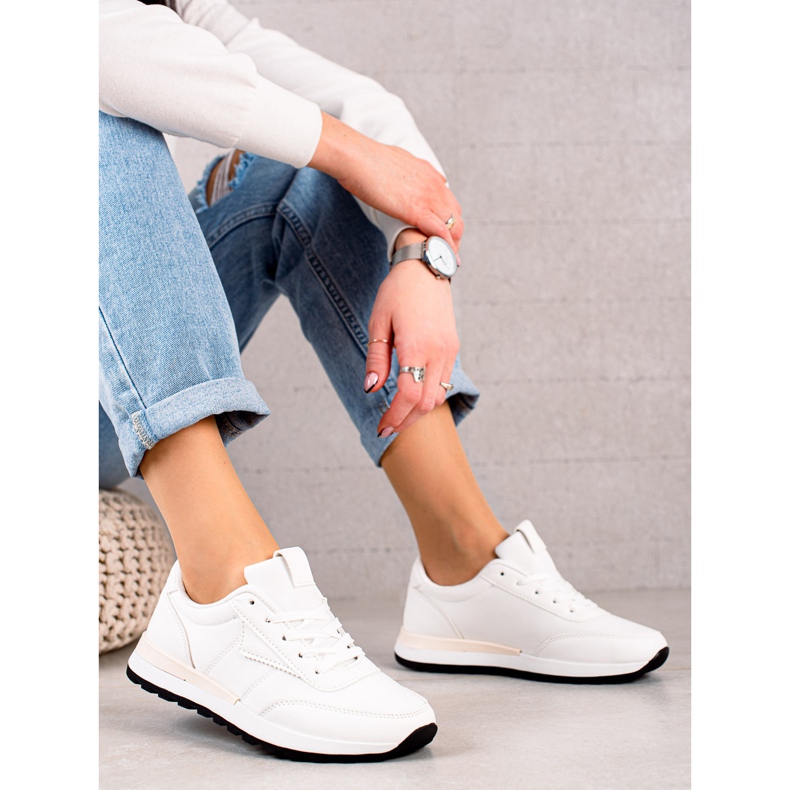 TRENDI Vita sportskor 1