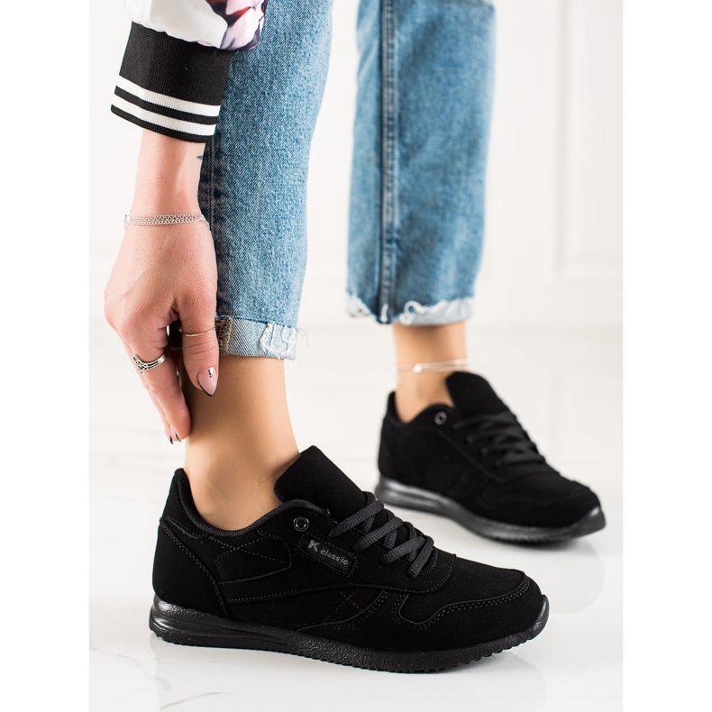 TRENDI Klassiska sportskor svart 1
