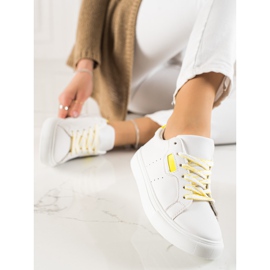 TRENDI Vita sportskor med ekologiskt läder 2
