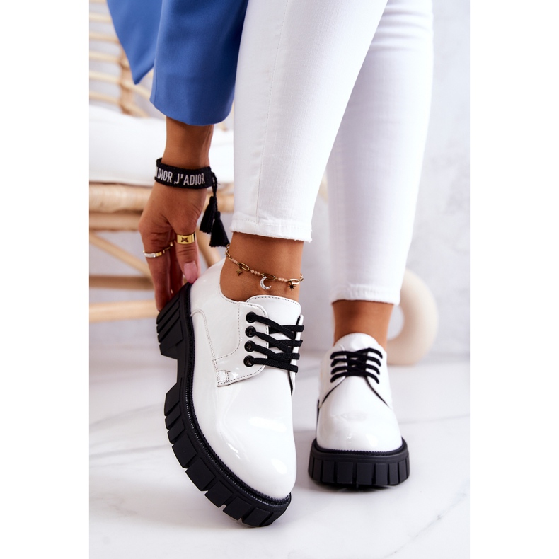 Fashionabla Lackade Skor La.Fi Vit Hallie 1