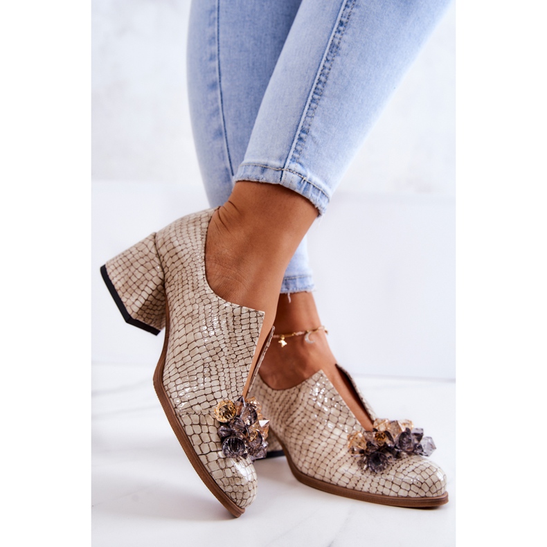 PA2 Elegant högklackat läder med beige Delaver-dekoration 2