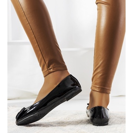 Svart patent Flynn ballerinor 1