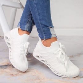 McKeylor W JAN84B vita sportskor 2