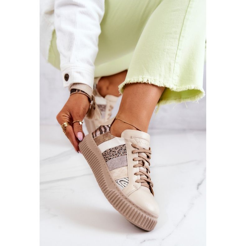 Lädersportskor på plattformen Maciejka 05482-04 Beige 1