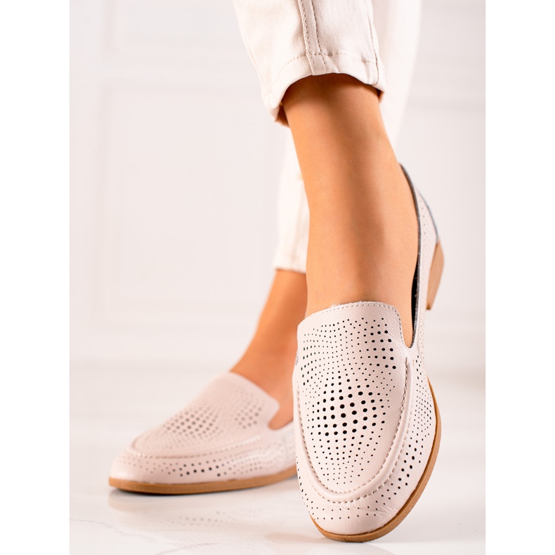 Goodin Loafers i läder med genombrutet mönster beige 2