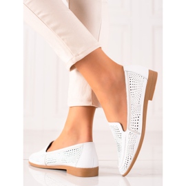 Goodin Loafers i läder med genombrutet mönster vit 1