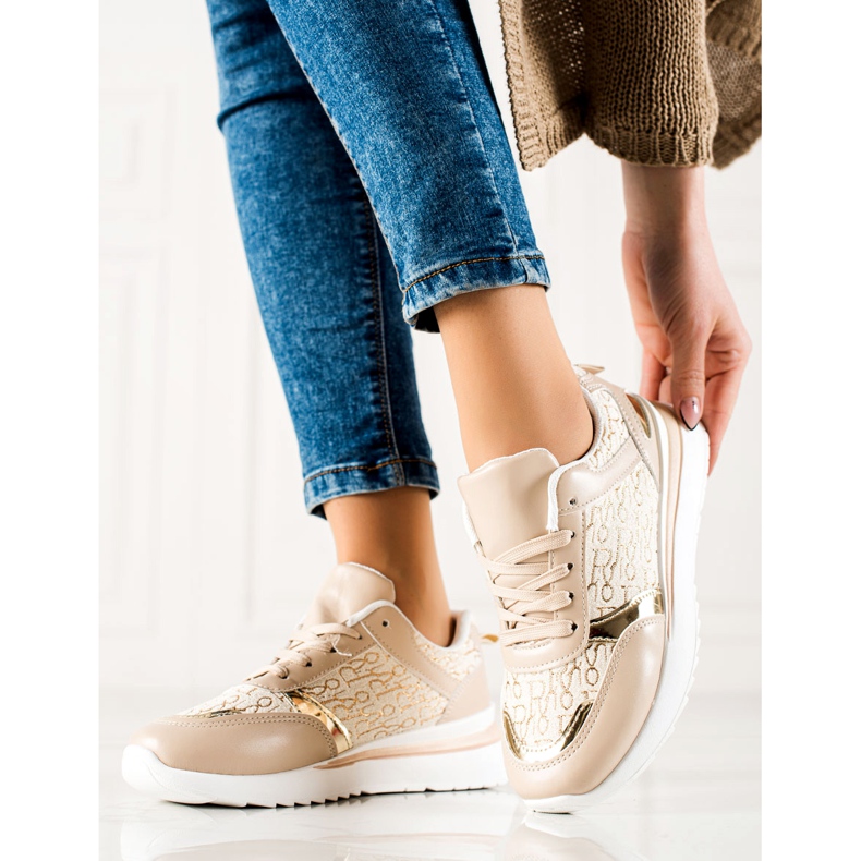 TRENDI Bekväma beige sneakers 1