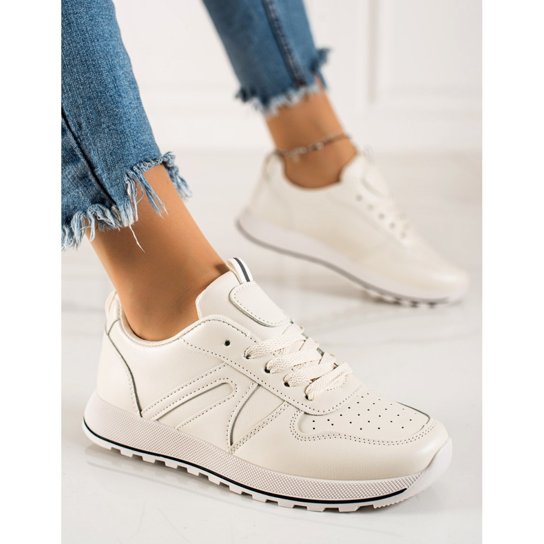 G2G/Good To Great Klassiska beige sneakers 1