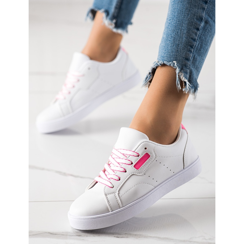 TRENDI Klassiska sneakers med snörning vit rosa 1
