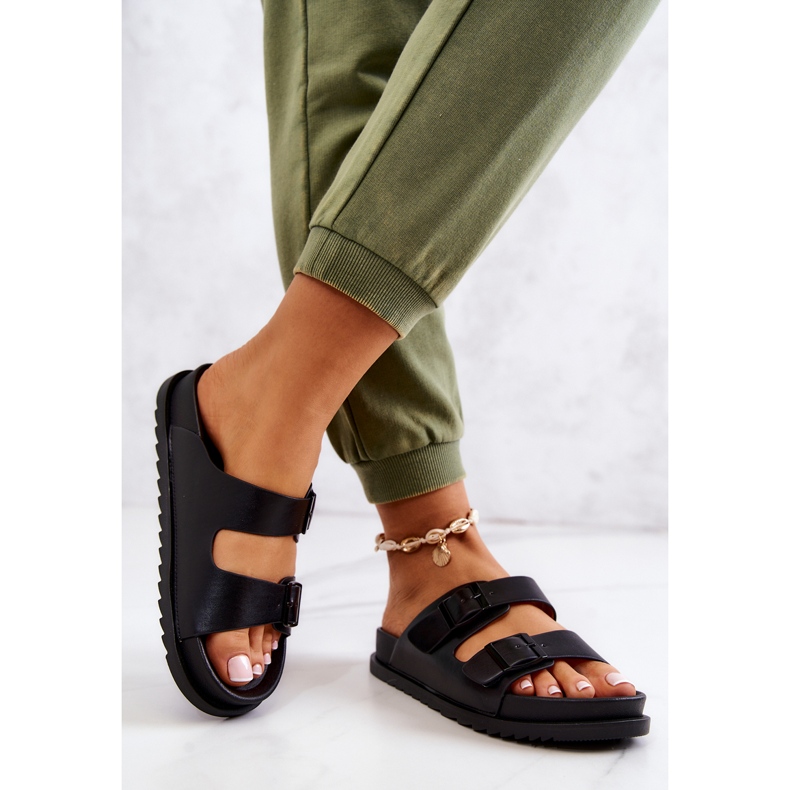 S.Barski Svarta Corina gummitofflor med spänne 2