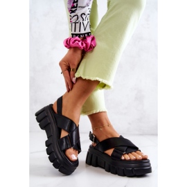 PE1 Lädersandaler på den svarta Betti-plattformen 2