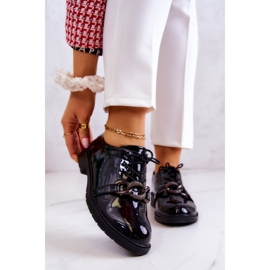 S.Barski Lackade skor bundna med Black Larosa ornament svart 1