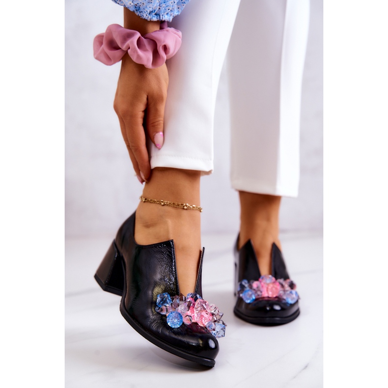 PA2 Släta läderskor med svart Delaver-dekoration 1