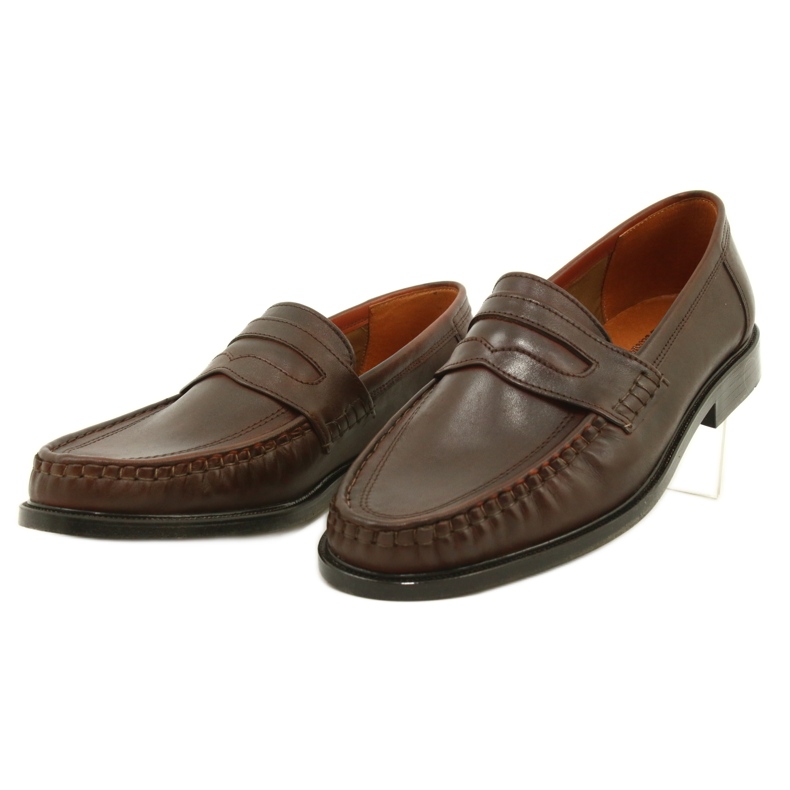 Pilbut Bruna loafers i läder Morello 2