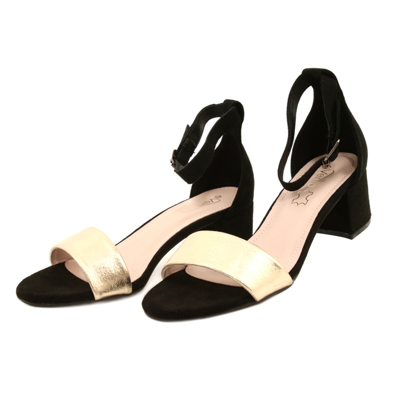 Svarta och guld sandaler på en bar Evento 20SD98-1618 gyllene 2