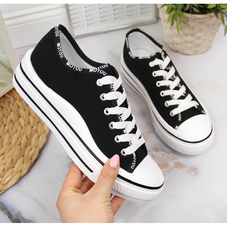 Sneakers på plattformen S. Barski W OLI156A svarta 1