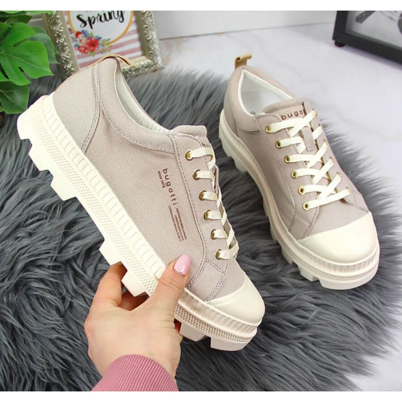 Bugatti W INT1721 beige sneakers på plattformen 1