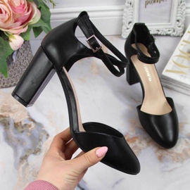 Sandaler på stolpen av Sergio Leone W SK364B svart 1