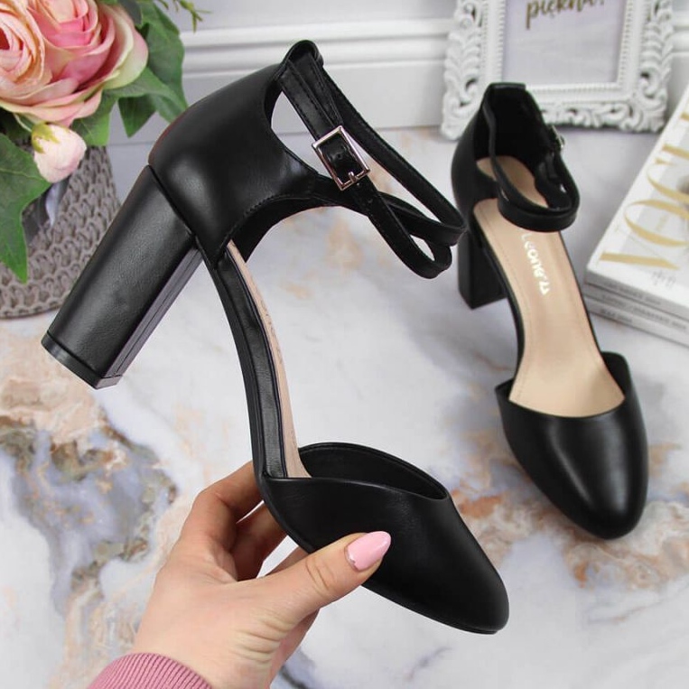 Sandaler på stolpen av Sergio Leone W SK364B svart 1