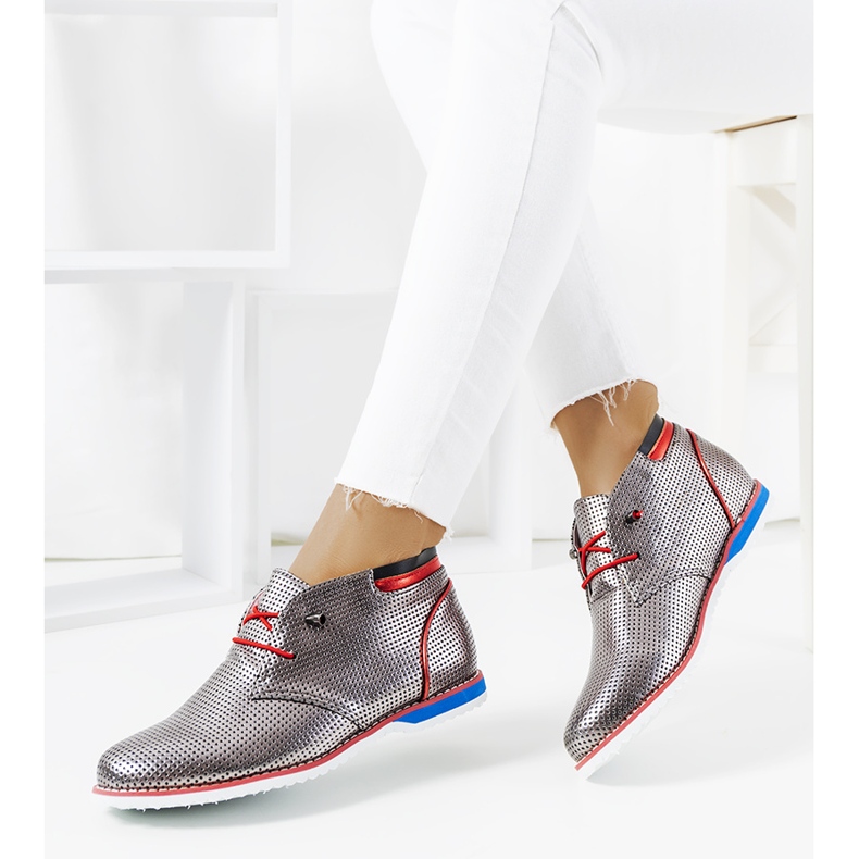 Genombrutna luellaskor i silver för kvinnor 1