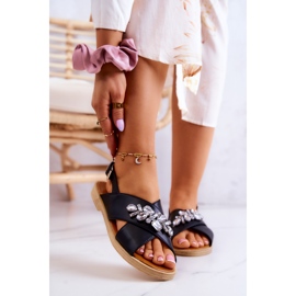 FW1 Bekväma damsandaler med svart Irvine-dekoration 1