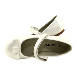 Miss Tjejernas ballerinor med en silverbåge 4