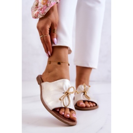 Lädertofflor för kvinnor Nicole 2659/004 Vit och guld 1