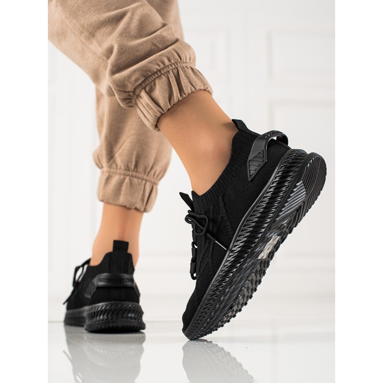 Trendiga sportskor svart 2