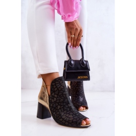 Skinnstövlar på stolpe Maciejka 05507-01 Svart och guld gyllene 2