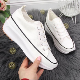 Vita sneakers på McKeylor W JAN93A-plattformen 1