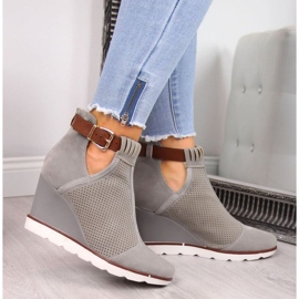 Gråa genombrutna wedge sneakers Filippo W PAW117B 2