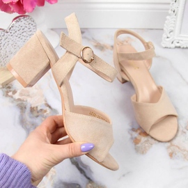 Sandaler på Vinceza W JAN113B beige stolpe 1