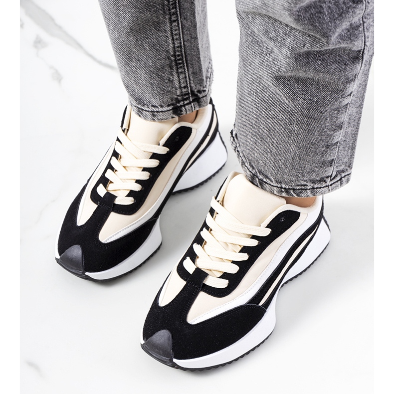 Svarta Hofste damsneakers beige 1