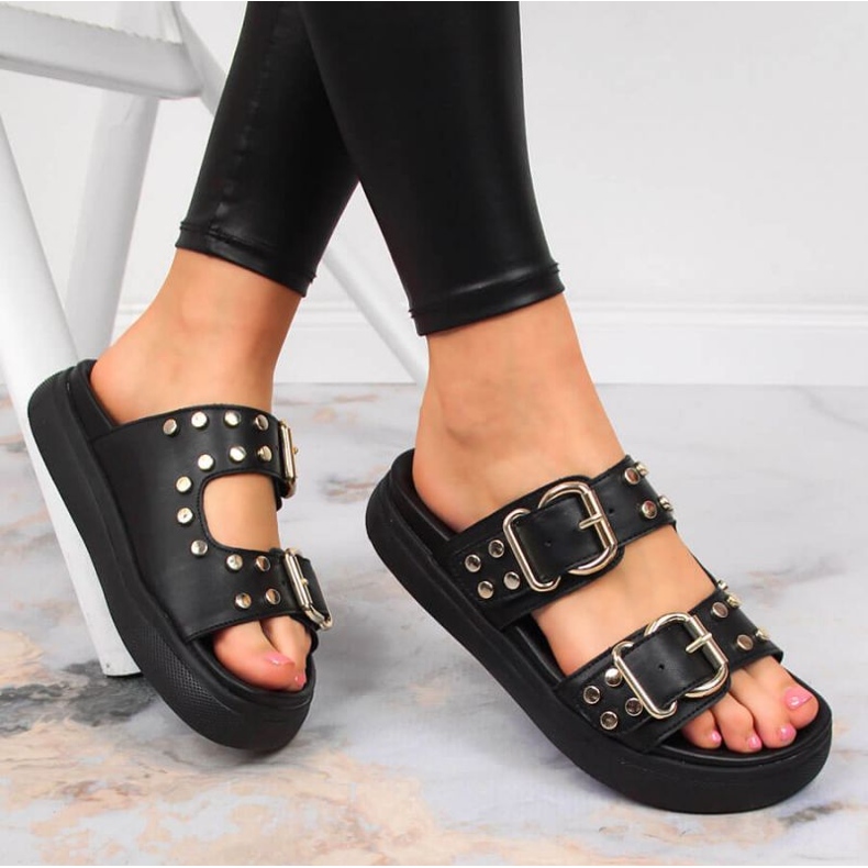 Tofflor med nitar Bugatti JJ253070 W INT1720A svart 1