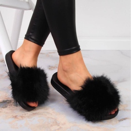 Svarta Vinceza W JAN97A pälstofflor 2