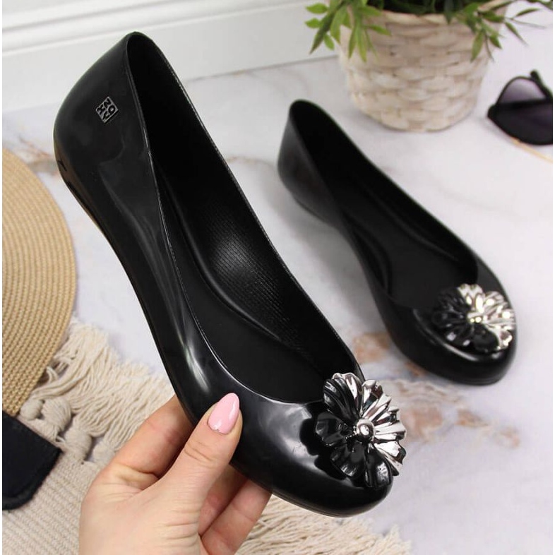 Meliski ballerinor med Zaxy flower W INT1712 svart 1