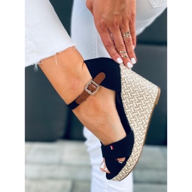 Lamis Svarta kilasandaler 1