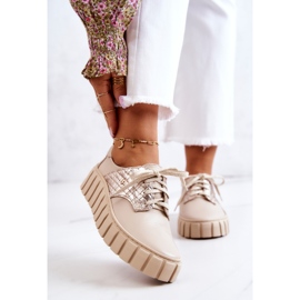 PA1 Läderskor på beige hypnosplattform 1