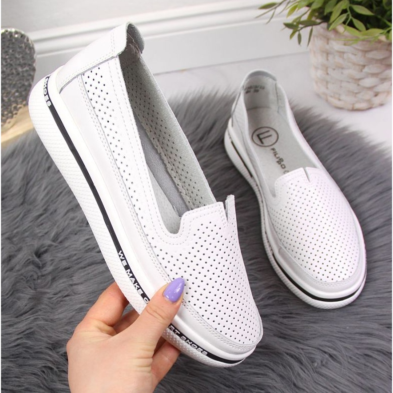 Genombrutna läderskor Filippo W PAW342 vit 1