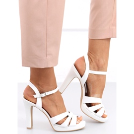 Camara White högklackade sandaler vit 2