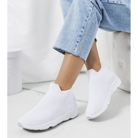 Vita sneakers från Roes 1