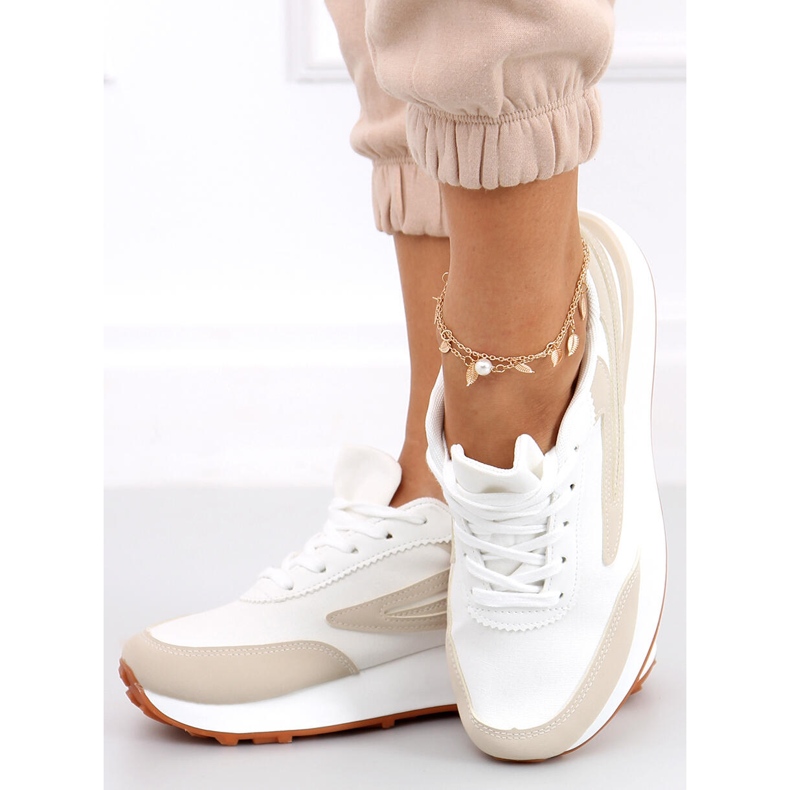 Naila Beige sportskor för kvinnor vit 1