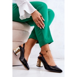 Läderpumpar på en stång Maciejka 05427-01 Svart gyllene 1