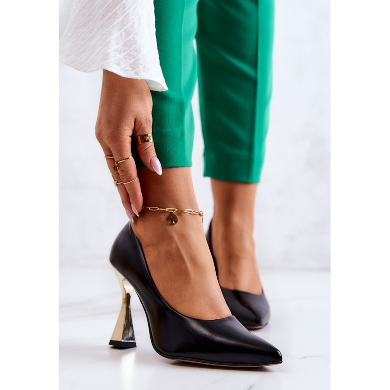 Lewski Shoes Fashionabla Läder Pumps Lewski Skor 3083 Svart och guld 1