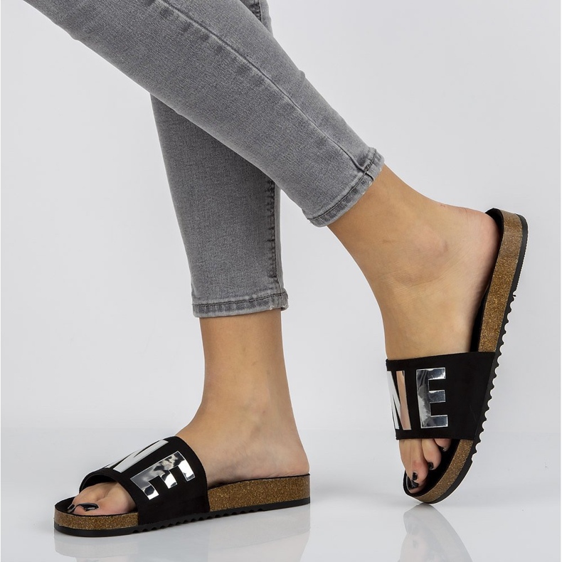 Filippo DK1374 / 20 Bk svarta tofflor 1