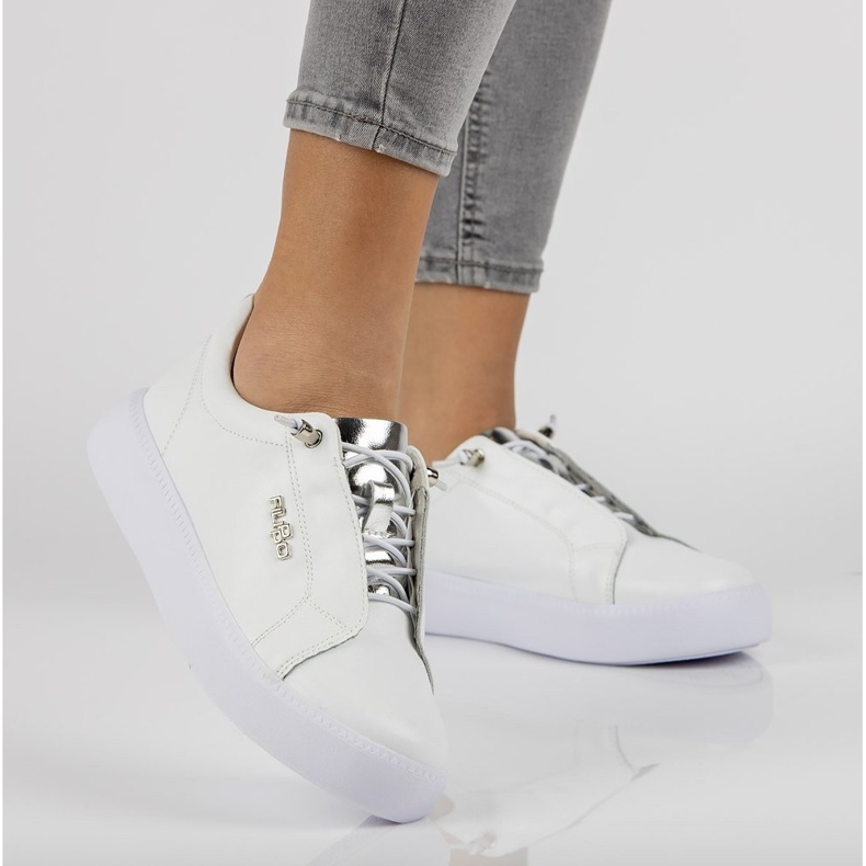 Läderskor Filippo DP2041 / 21 Wh vita 1