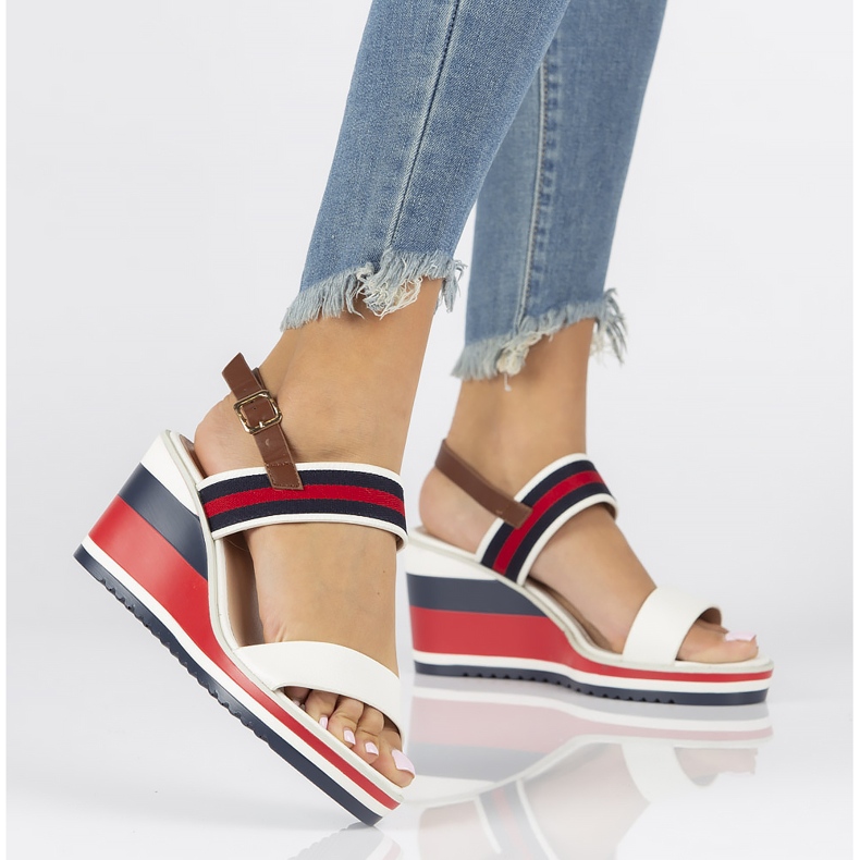 Sandaler på kilen Filippo DS2094 / 21 Wh Nv vit röd marinblå 2