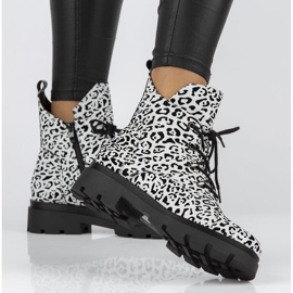 Filippo DBT3071 / 21 Wh vita stövlar svart 1